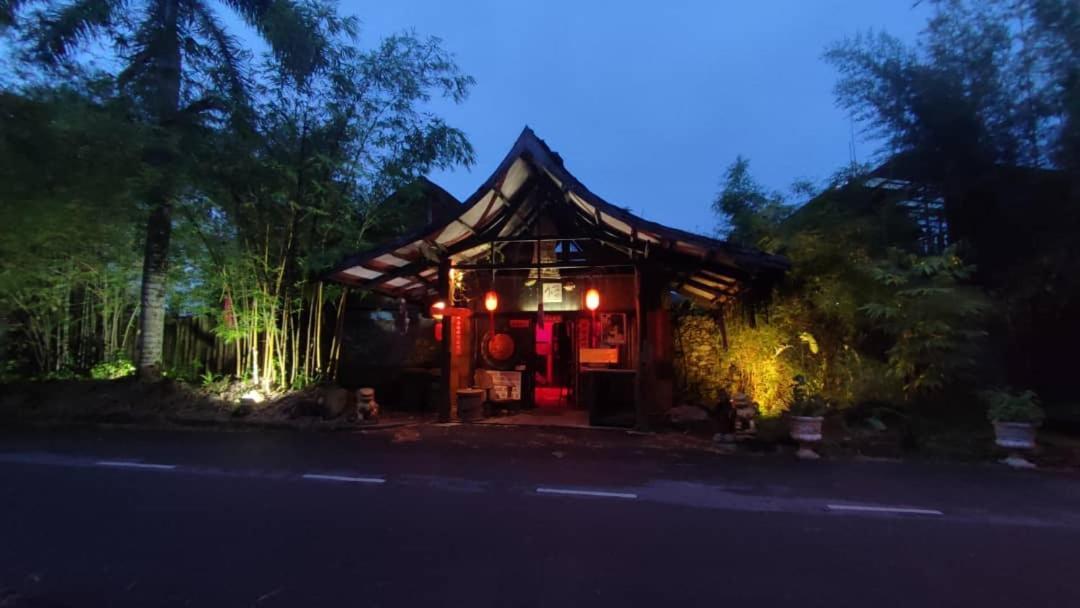The Secret Sanctuary Boutique Cottage Kuching Exterior foto